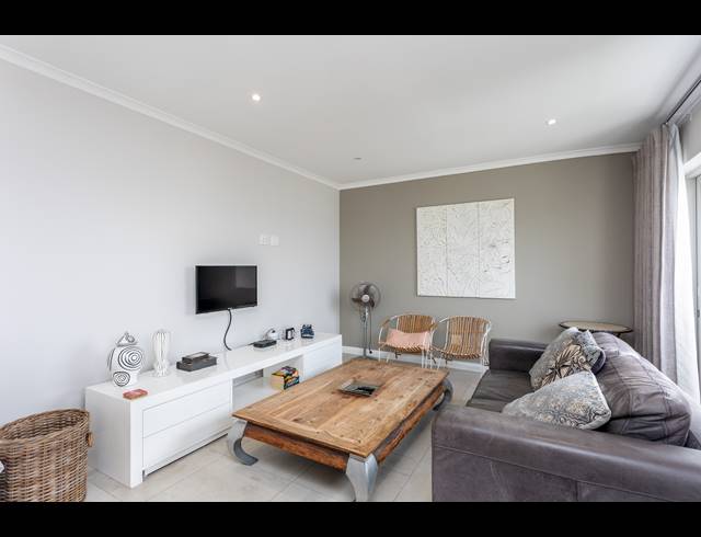 2 BEDROOM APARTMENT BLOCK TO LET IN MUIZENBERG